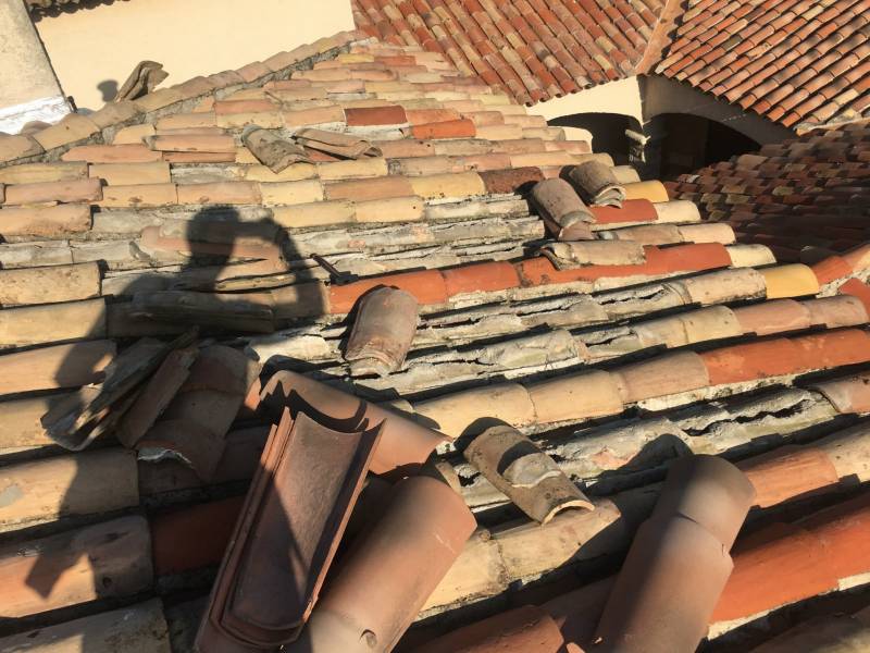 Rénovation d'une toiture en Tuile Canal de maison sur Bouc-Bel-Air 13320 près d'Aix en Provence