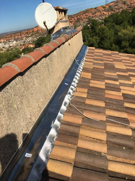 Réfection de solin plomb plissé sur Marignane