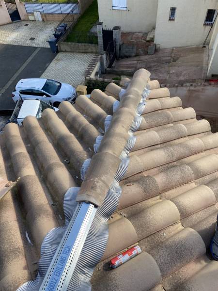 pose tuiles canal sur closoir à gardanne