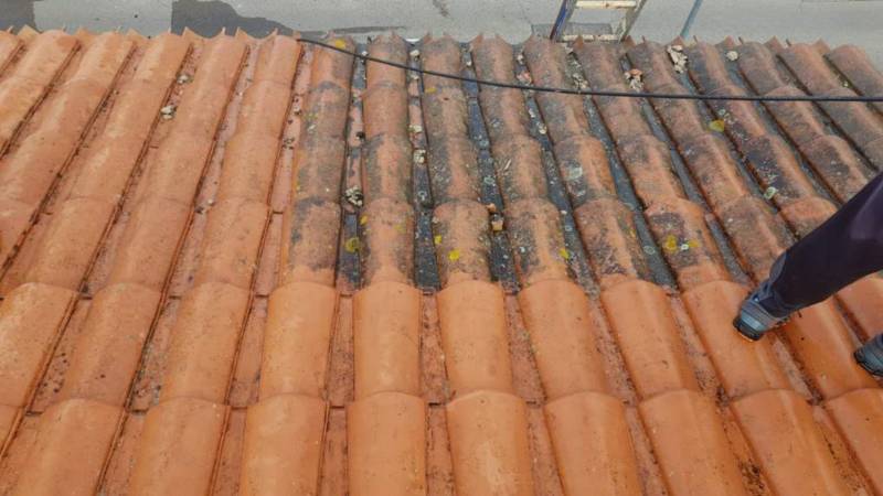 Nettoyage de tuile sur Vitrolles