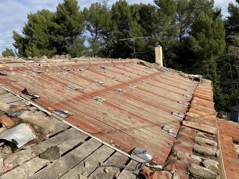 dépose toiture près de aix en provence