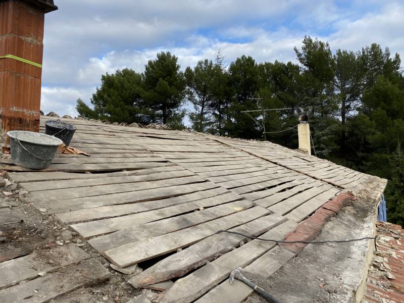 dépose et nettoyage toiture près de aix en provence