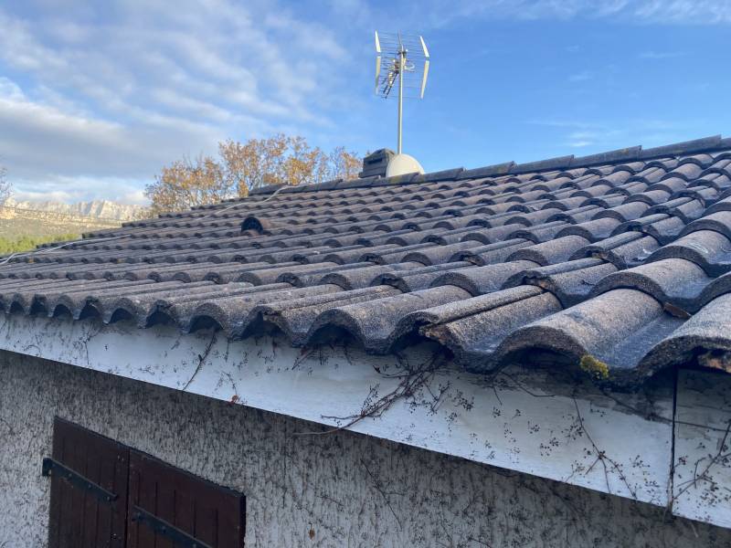 toiture avant intervention près de Aix en Provence