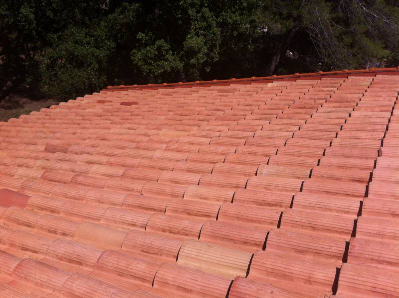 nettoyage et traitement toiture sur Marignane 13700