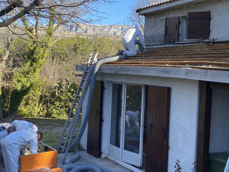 pose isolation avec dépose toiture sur Châteauneuf-le-Rouge 13790 près d'Aix-en-Provence 13100