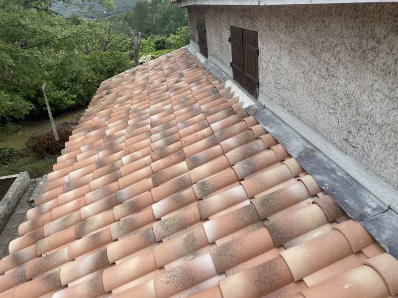 toiture avec solin près de aix en provence