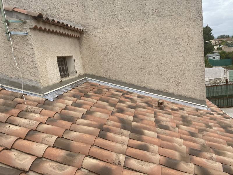 Solin zinc plomb près de Marigane