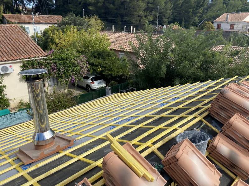 preparation pose de tuiles sur martigues