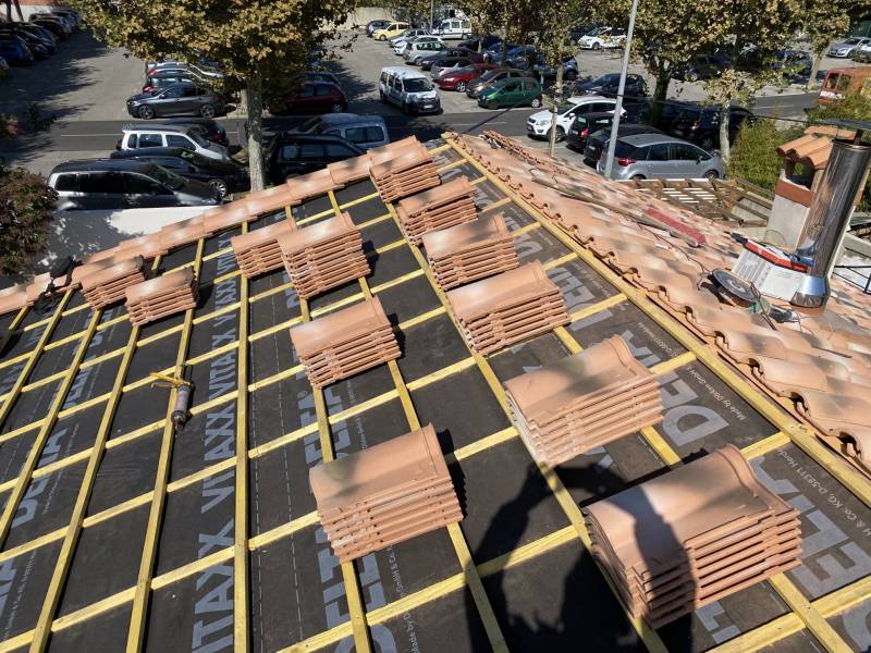 pose tuile mecanique prés de marignane