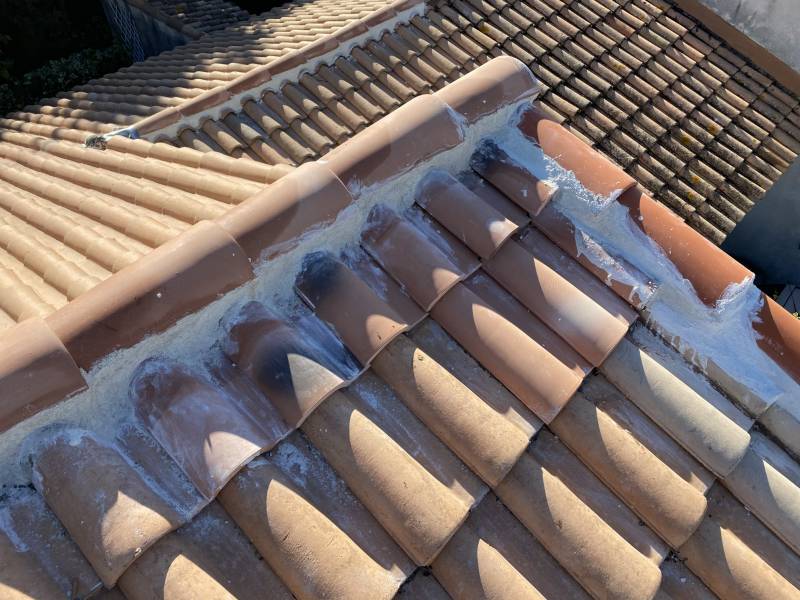 faitage et rive ciment près de martigues