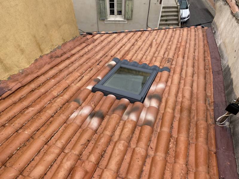 toiture apres démoussage sur martigues