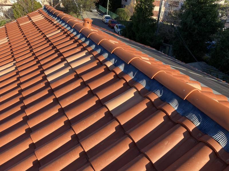 Faitage closoir sur vitrolles