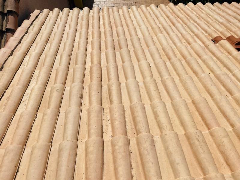 toiture nettoyée sur gignac la nerthe 13180