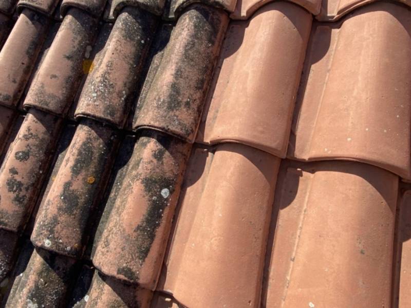 tuiles romane avec nettoyage sur vitrolles 13127