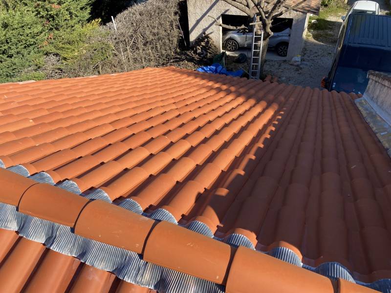 Faîtage closoir sur ventabren 13122