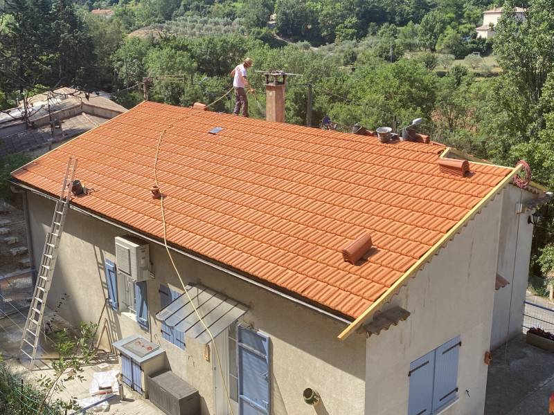 réfection de toiture type platede marseille sur aix en provence