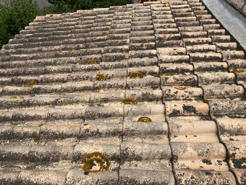 toiture avant interventin sur gignac la nerthe