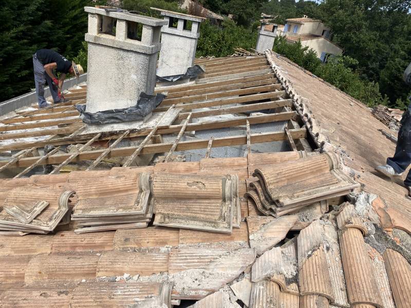 dépose toiture sur venelles