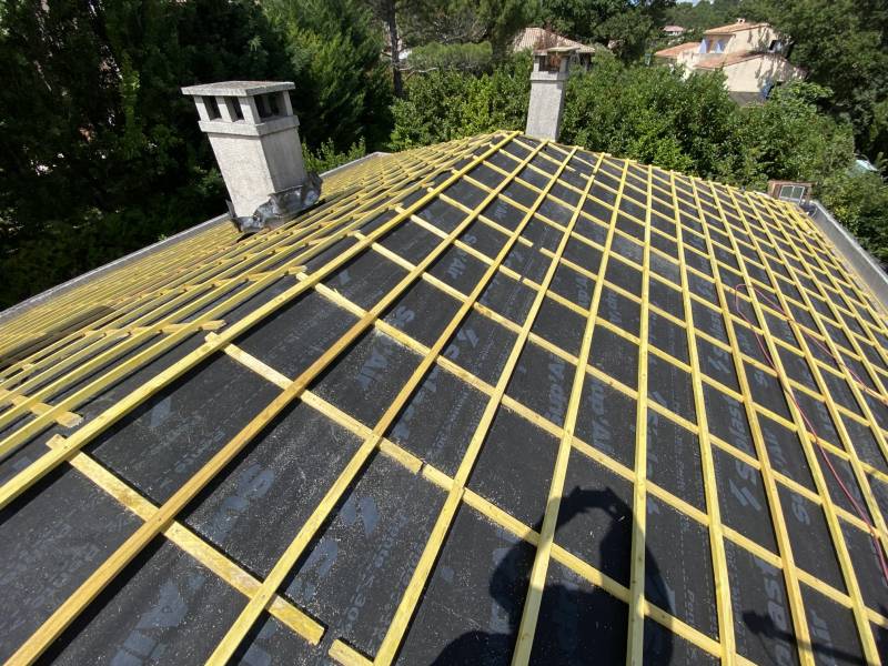 pose écrant sous toiture sur venelles