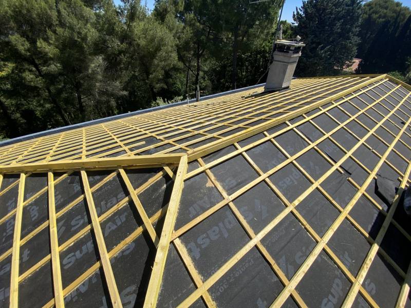 pose écrant sous toiture et chevron sur venelles