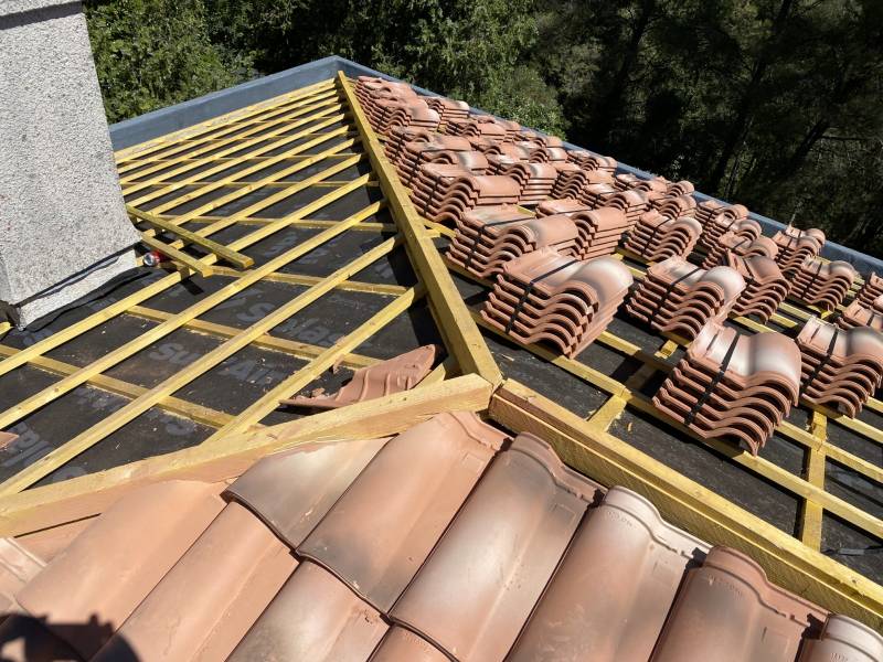 pose tuiles romane silvacane sur venelles