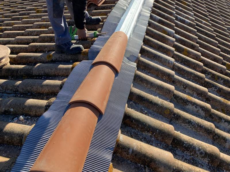 pose tuile canal sur closoir sur marignane