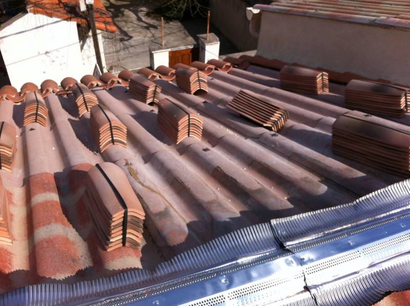 Pose tuile canal sur PST sur Aix en Provence