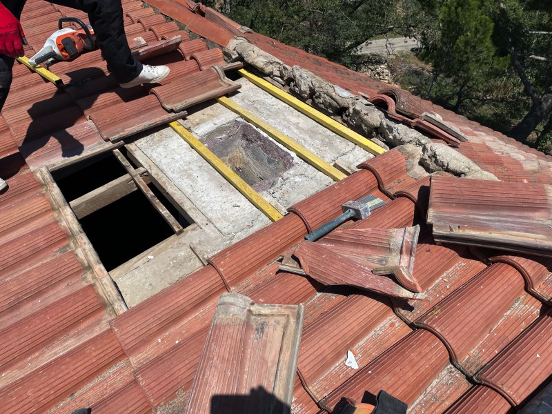 Réparation de toiture de maison à Gignac-la-Nerthe 13180