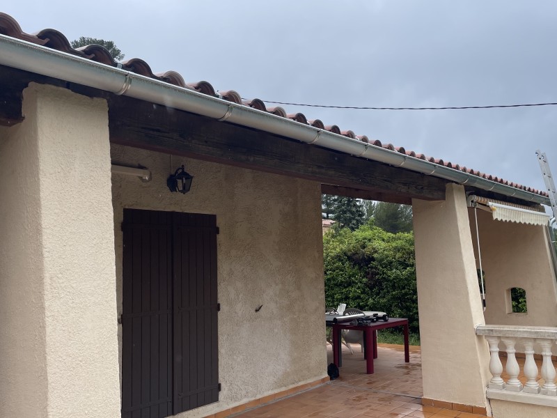 Intervention de couvreur pour un changement de toiture près de Aix-en-Provence 13100