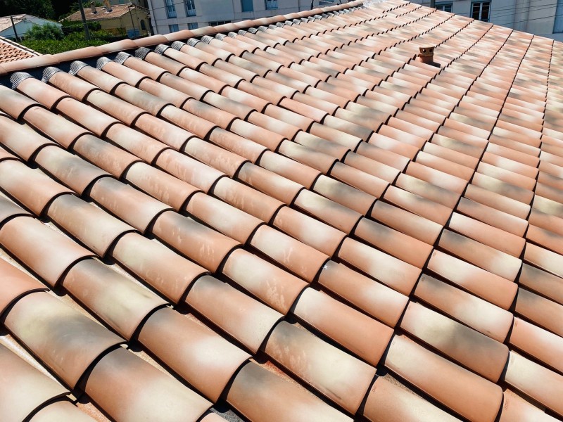 toiture pst canal silvacane fini près de marignane