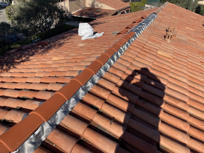Rénovation de Faîtage de toiture de maison sur Saint-Victoret 13730 près de Marignane