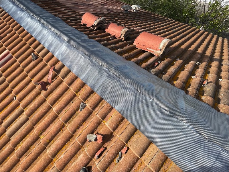 Pose de Faîtage en plomb