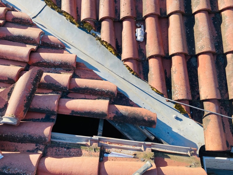 changement de tuiles romane sur marignane