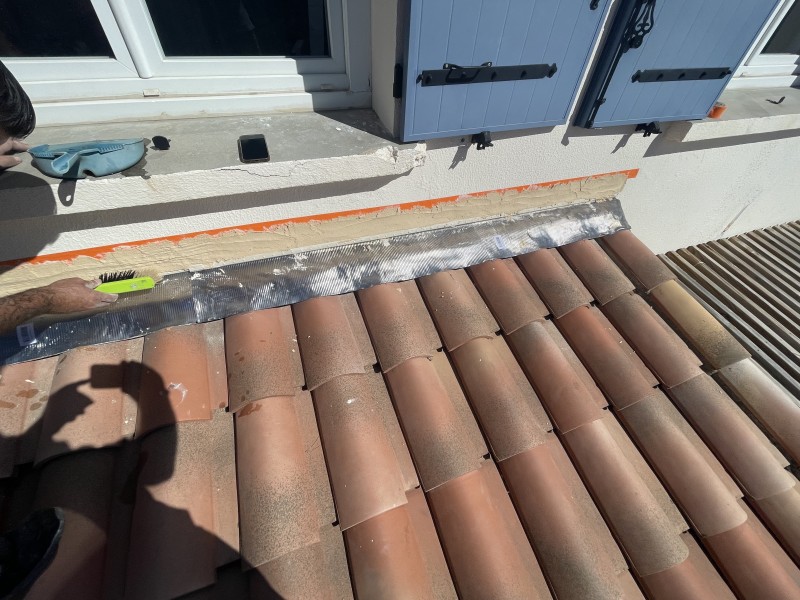 Pose de solin de toiture ventabren 13122