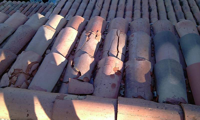 tuiles cassées sur aix en provence