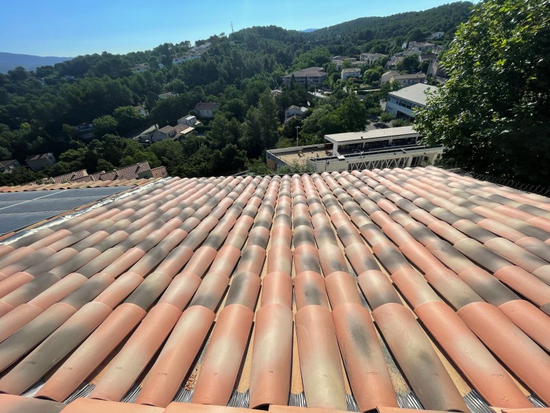 couvreur pour pose de tuiles Fuveau 13710