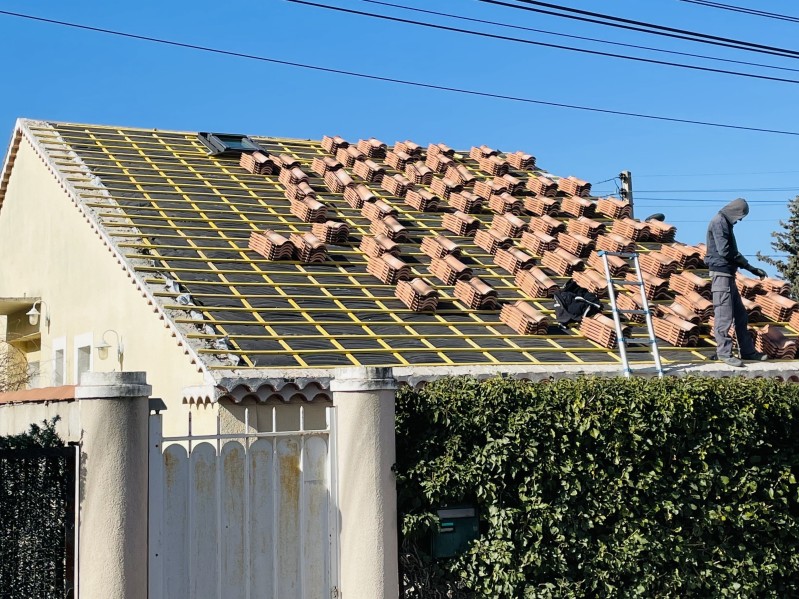 pose de toiture Saint victoret 13730