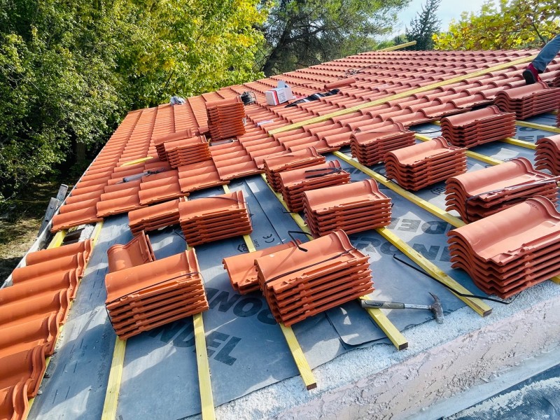 mise en place des tuiles sur ventabren