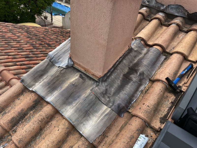 Intervention Couvreur pour réparation de toiture à Vitrolles 13127