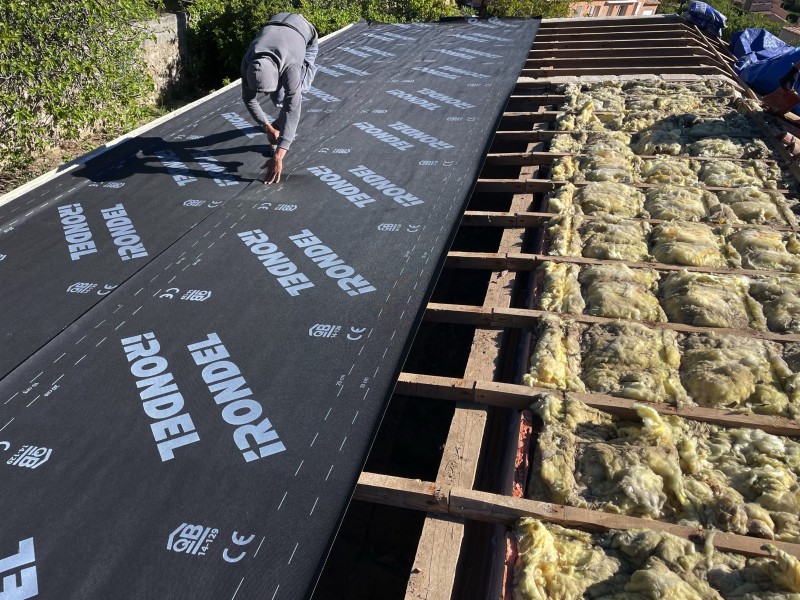 Intervention de couvreur pour un changement de toiture près de Aix-en-Provence 13100