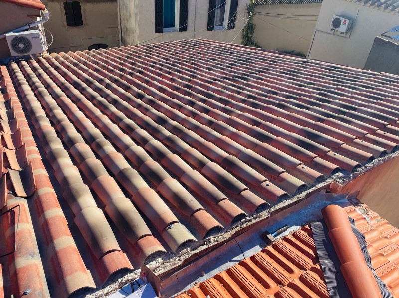 Couvreur pour un changement de toiture de maison sur Châteauneuf-les-Martigues 13220 près de Marignane