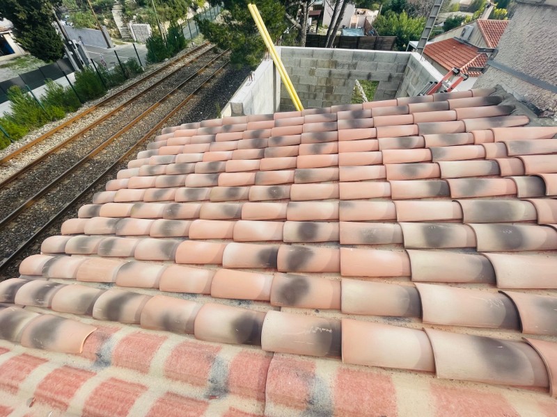 pose de tuiles canal silvacane sur sausset les pins