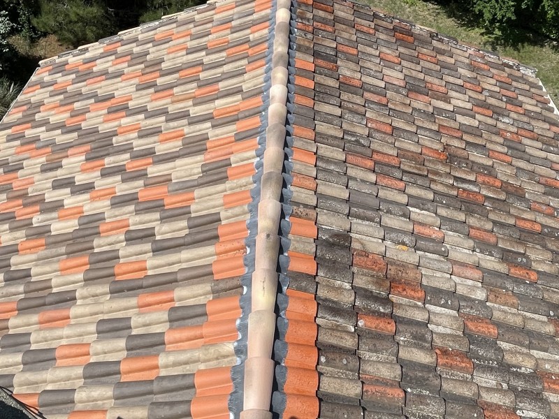 Démoussage et traitement d’une toiture type mécanique sur Mimet 13105 près de Gardanne 13120