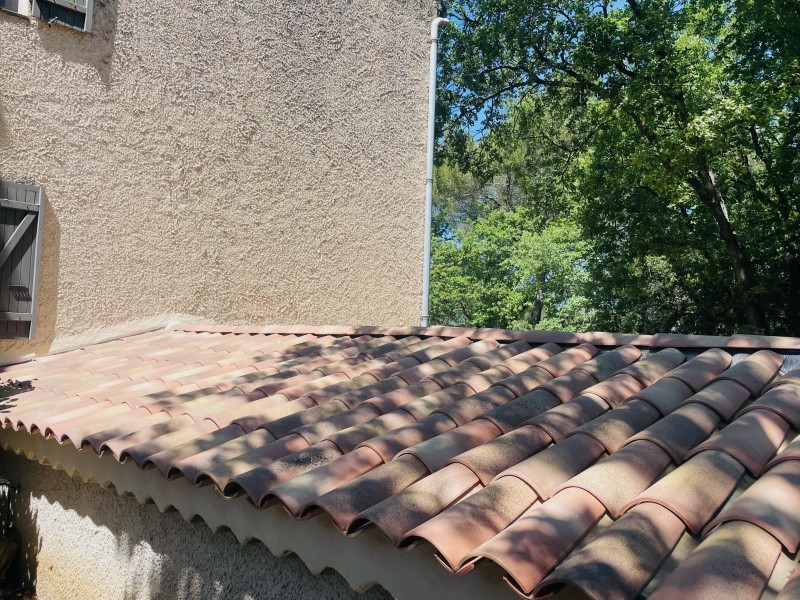 Changement d’une toiture de maison près de Venelles 13770