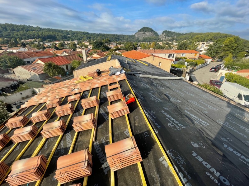 pose toiture et soufflage laine de roche sur gardanne