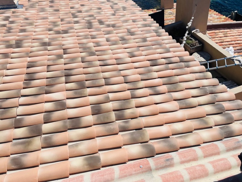 Réfection d’une toiture en P.S.T Canal sur Sausset-les-Pins 13960 près de Marignane