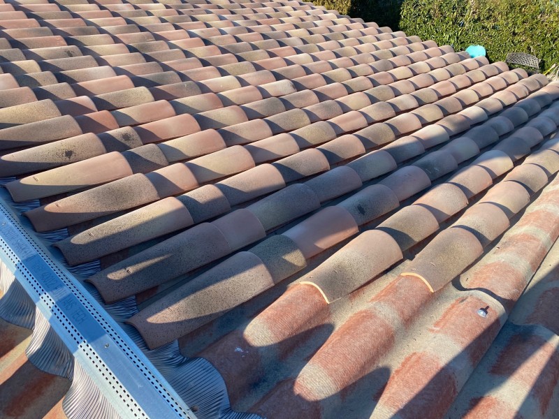 Actuellement en cour: Changement d’une toiture P.S.T Canal sur Vitrolles près de Marignane