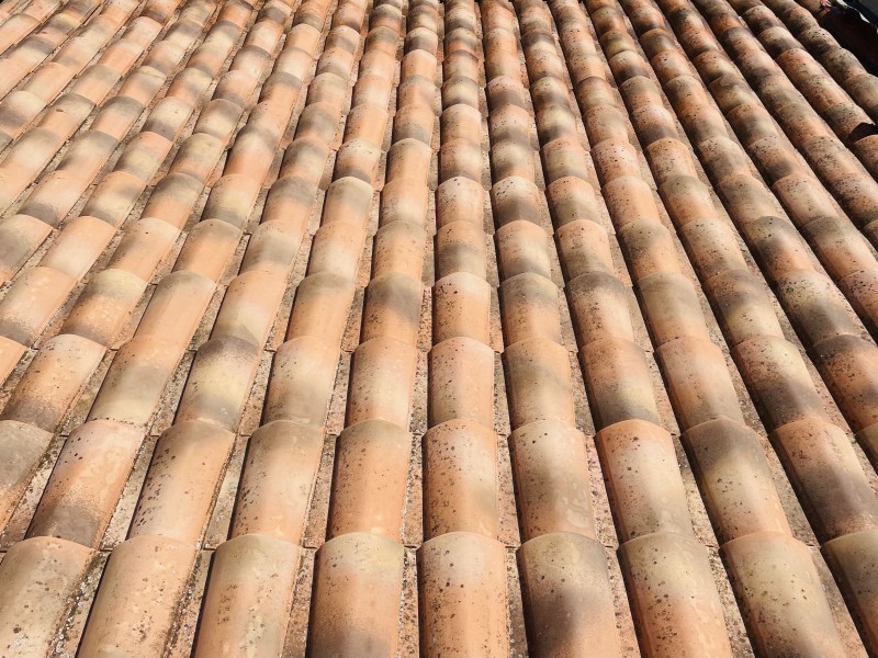 toiture apres nettoyage martigues