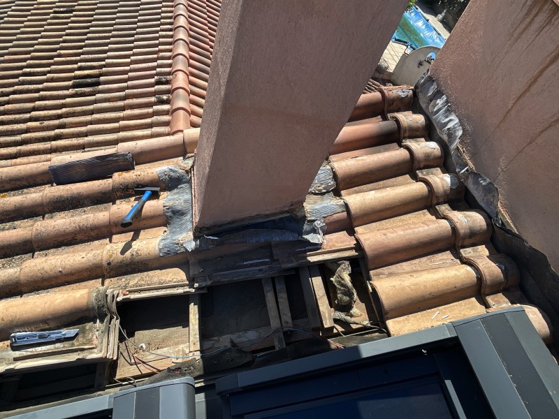 Intervention Couvreur pour réparation de toiture à Vitrolles 13127