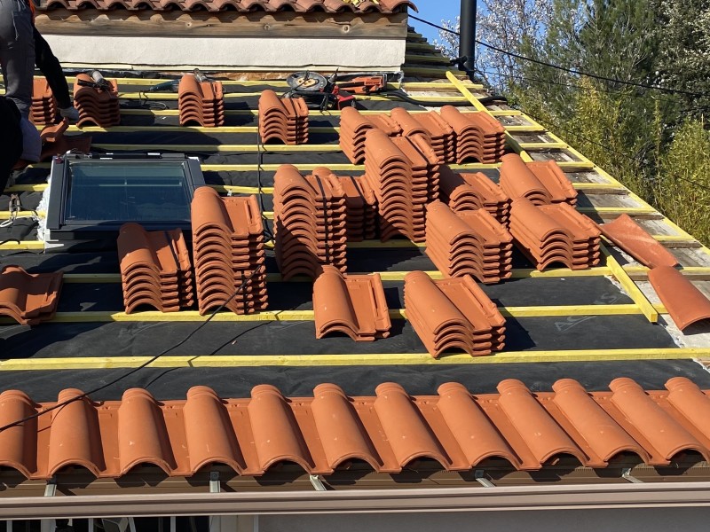 couvreur pour pose de toiture à Simiane-Collongue 13109